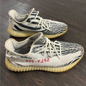 Adidas Yeezy Boost 350 V2 - Zebra